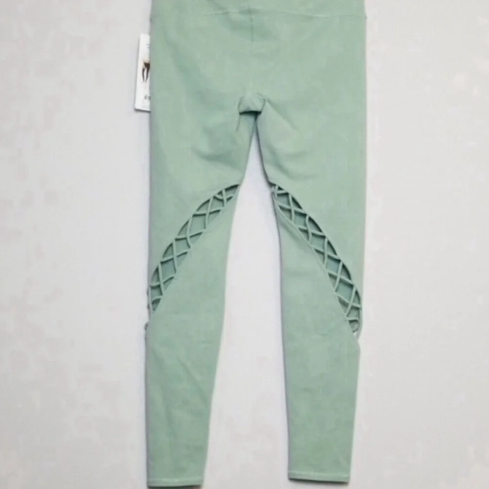 Alo Yoga Entwine Leggings Tights Sage Green - Picture 10 of 14
